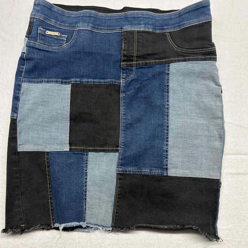 Coco + Carmen OMG O-Mazing‎ Patchwork Denim Skirt Blue Distressed Stretch L